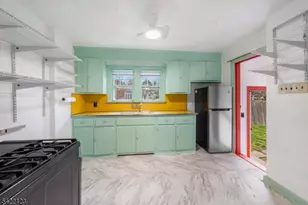 612 Laurel Ave, Roselle Park, NJ 07204 - Photo 19