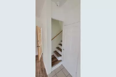 569 Morris St, Orange, NJ 07050 - Photo 9