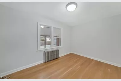 32 N 7th Ave, Manville, NJ 08835 - Photo 9