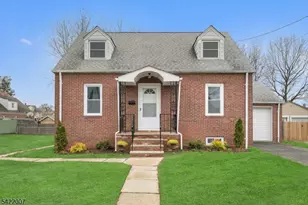 32 N 7th Ave, Manville, NJ 08835 - Photo 1