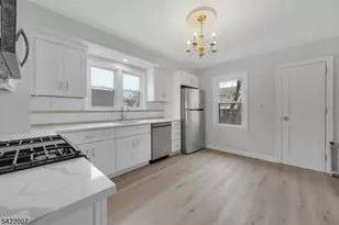 32 N 7th Ave, Manville, NJ 08835 - Photo 5