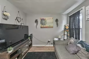 300 Chambers St, Phillipsburg, NJ 08865 - Photo 5