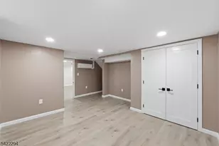 82 Grove St, Montclair, NJ 07042 - Photo 39