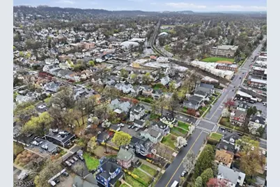 82 Grove St, Montclair, NJ 07042 - Photo 49