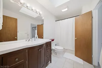 28 Village Dr, Hamburg, NJ 07419 - Photo 5