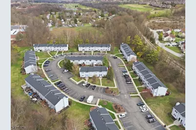 28 Village Dr, Hamburg, NJ 07419 - Photo 31