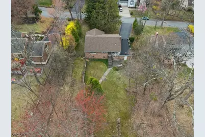 54 Briarhill Rd, Cedar Grove, NJ 07009 - Photo 29