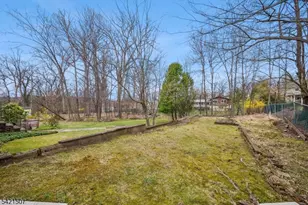 54 Briarhill Rd, Cedar Grove, NJ 07009 - Photo 27