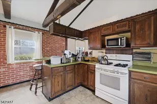 100 Old Croton Rd, Raritan Township, NJ 08822 - Photo 7