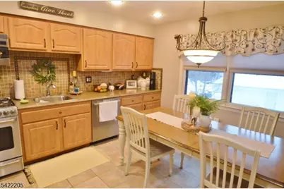 29 Hugenot St, East Hanover Township, NJ 07936 - Photo 7