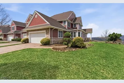 19 Rockhall Ct, Hardyston Township, NJ 07419 - Photo 1