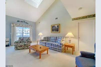 47 Autumn Ct, Roxbury Township, NJ 07852 - Photo 5