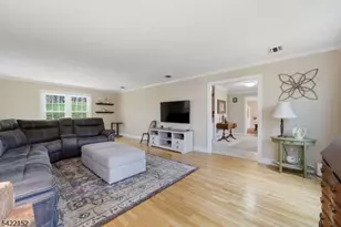 10 Acorn Dr, Washington Township, NJ 07853 - Photo 7