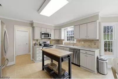 10 Acorn Dr, Washington Township, NJ 07853 - Photo 11