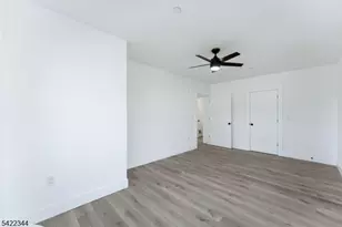 95 Shepherds Ln, Totowa, NJ 07512 - Photo 15