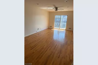 31 Hanford St #1, Newark, NJ 07114 - Photo 5