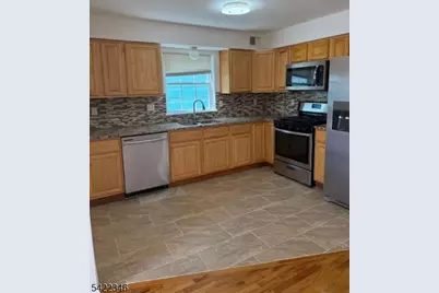 31 Hanford St #1, Newark, NJ 07114 - Photo 3