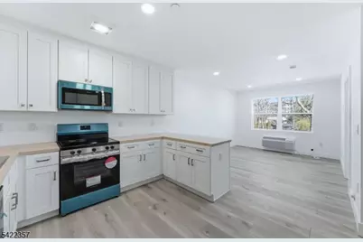 95 Shepherds Ln #B307, Totowa, NJ 07512 - Photo 1