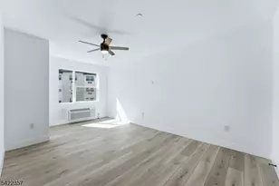 95 Shepherds Ln, Totowa, NJ 07512 - Photo 5