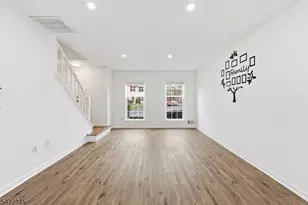 72 Boxgrove Pl, Franklin Township, NJ 08873 - Photo 5