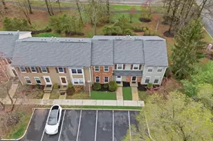 72 Boxgrove Pl, Franklin Township, NJ 08873 - Photo 3