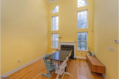 81 Dorchester Dr, Bernards Township, NJ 07920 - Photo 3