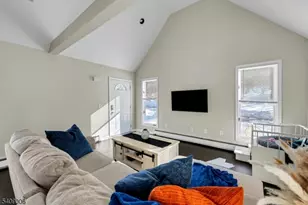 3 Redmans Dr, Jefferson Township, NJ 07438 - Photo 5