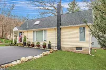 3 Redmans Dr, Jefferson Township, NJ 07438 - Photo 3