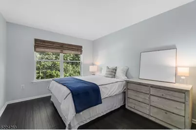 13 Knox Ct, Bernards Township, NJ 07920 - Photo 9