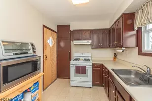 9 Roanoke Ave, Parsippany, NJ 07034 - Photo 7