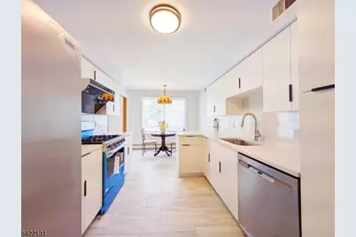 39 Church St #A, Millburn, NJ 07041 - Photo 5