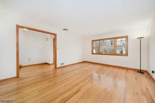 28 Park St, West Caldwell, NJ 07006 - Photo 3