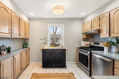 5 Northview Ter, Maplewood, NJ 07040 - Photo 11