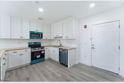 95 Shepherds Ln #B409, Totowa, NJ 07512 - Photo 1