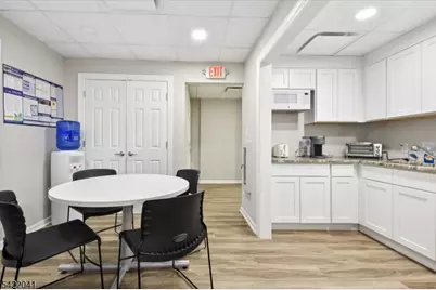 82 Floral Ave, New Providence, NJ 07974 - Photo 21