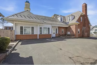 82 Floral Ave, New Providence, NJ 07974 - Photo 3