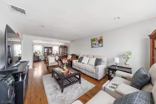 1016 Gifford Ct, Union Township, NJ 07083 - Photo 3