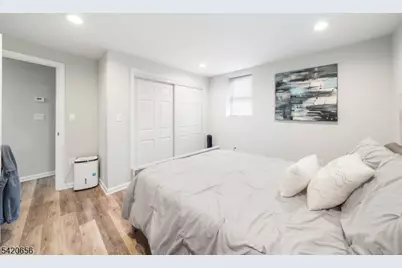 1016 Gifford Ct, Union Township, NJ 07083 - Photo 25