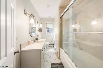 1016 Gifford Ct, Union Township, NJ 07083 - Photo 9