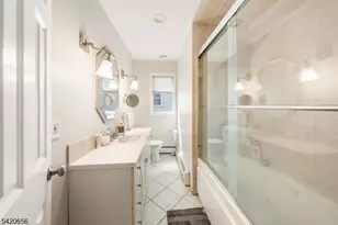 1016 Gifford Ct, Union Township, NJ 07083 - Photo 9