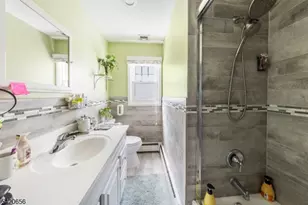 1016 Gifford Ct, Union Township, NJ 07083 - Photo 21