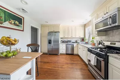 1016 Gifford Ct, Union Township, NJ 07083 - Photo 7