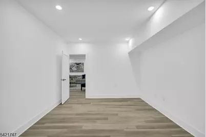 15 Orchard Ln, Livingston, NJ 07039 - Photo 37