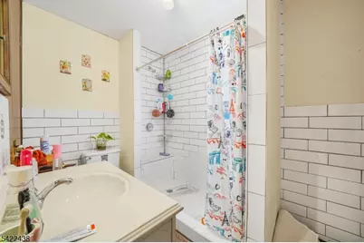 15 Donald Pl, Elizabeth, NJ 07208 - Photo 19