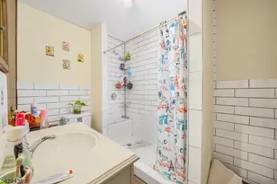 15 Donald Pl, Elizabeth, NJ 07208 - Photo 19