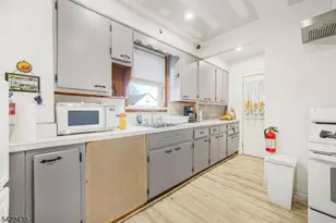 15 Donald Pl, Elizabeth, NJ 07208 - Photo 9