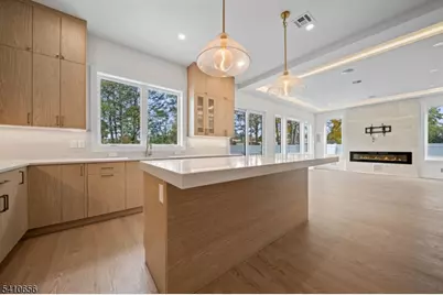 52 Congressional Pkwy, Livingston, NJ 07039 - Photo 11