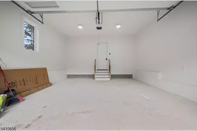 52 Congressional Pkwy, Livingston, NJ 07039 - Photo 19