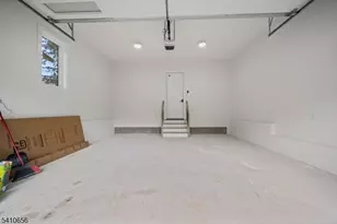 52 Congressional Pkwy, Livingston, NJ 07039 - Photo 19