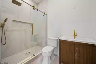 52 Congressional Pkwy, Livingston, NJ 07039 - Photo 17